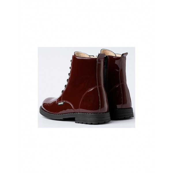 Botas militares con cremallera y cierre de cordones acabado charol burdeos.  T: 33-40.